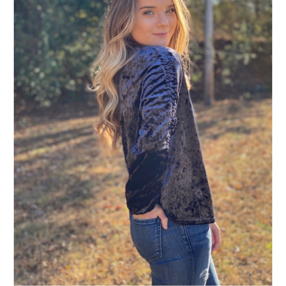 Mello Day Velvet Top